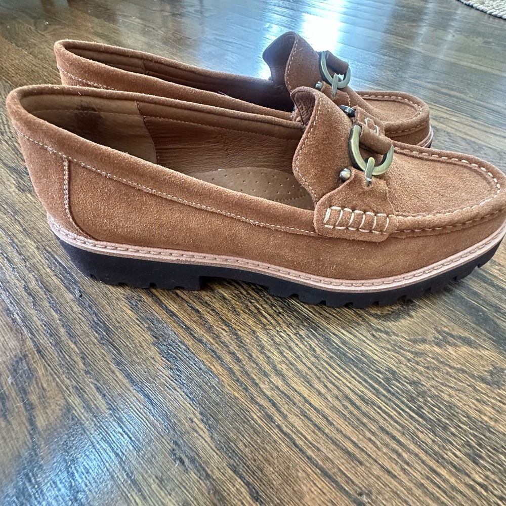 Donald J. Pliner Tan and Black Flats with Horsebit Detail